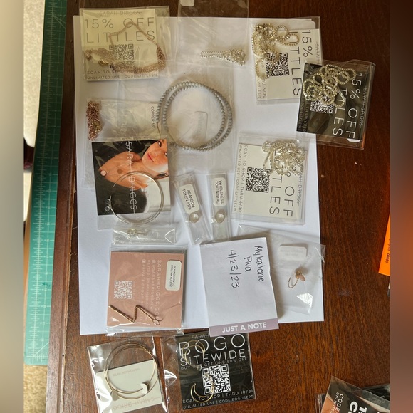 Sarah Briggs Jewelry Bundle - Picture 1 of 1